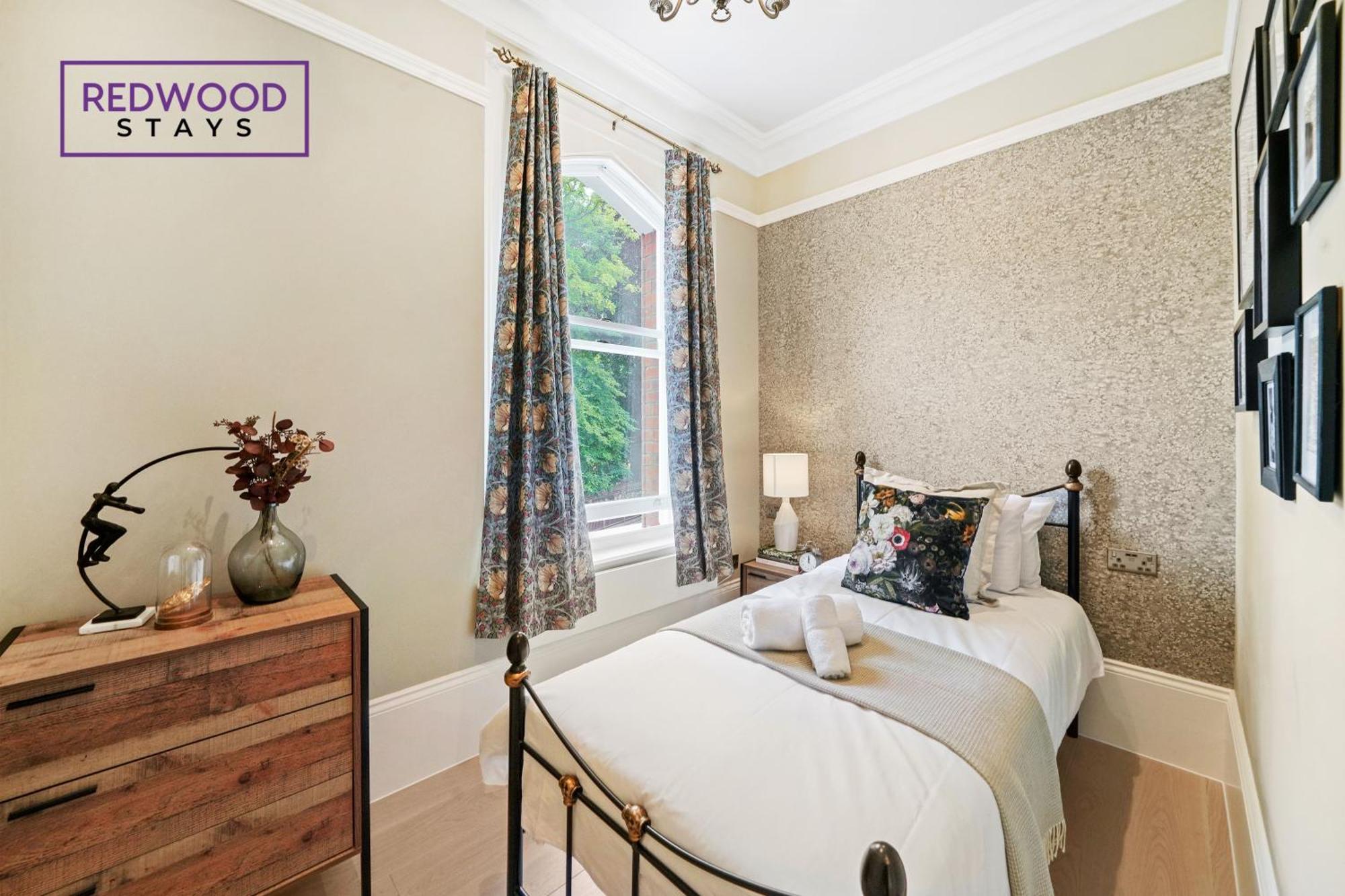 Top Quality 2 Bed 1 Bath Apartments For Contractors By Redwood Stays Reading Luaran gambar