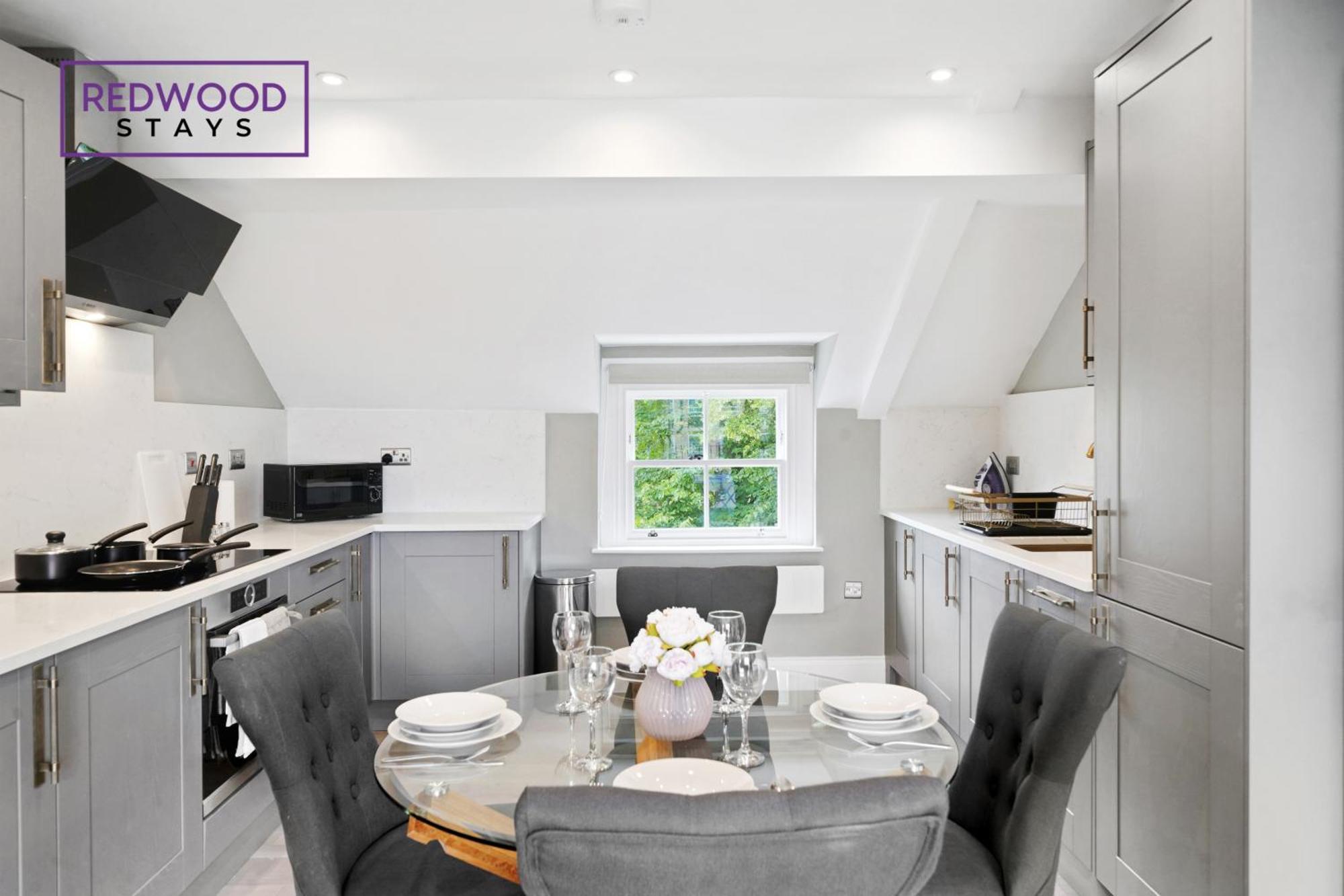 Top Quality 2 Bed 1 Bath Apartments For Contractors By Redwood Stays Reading Luaran gambar