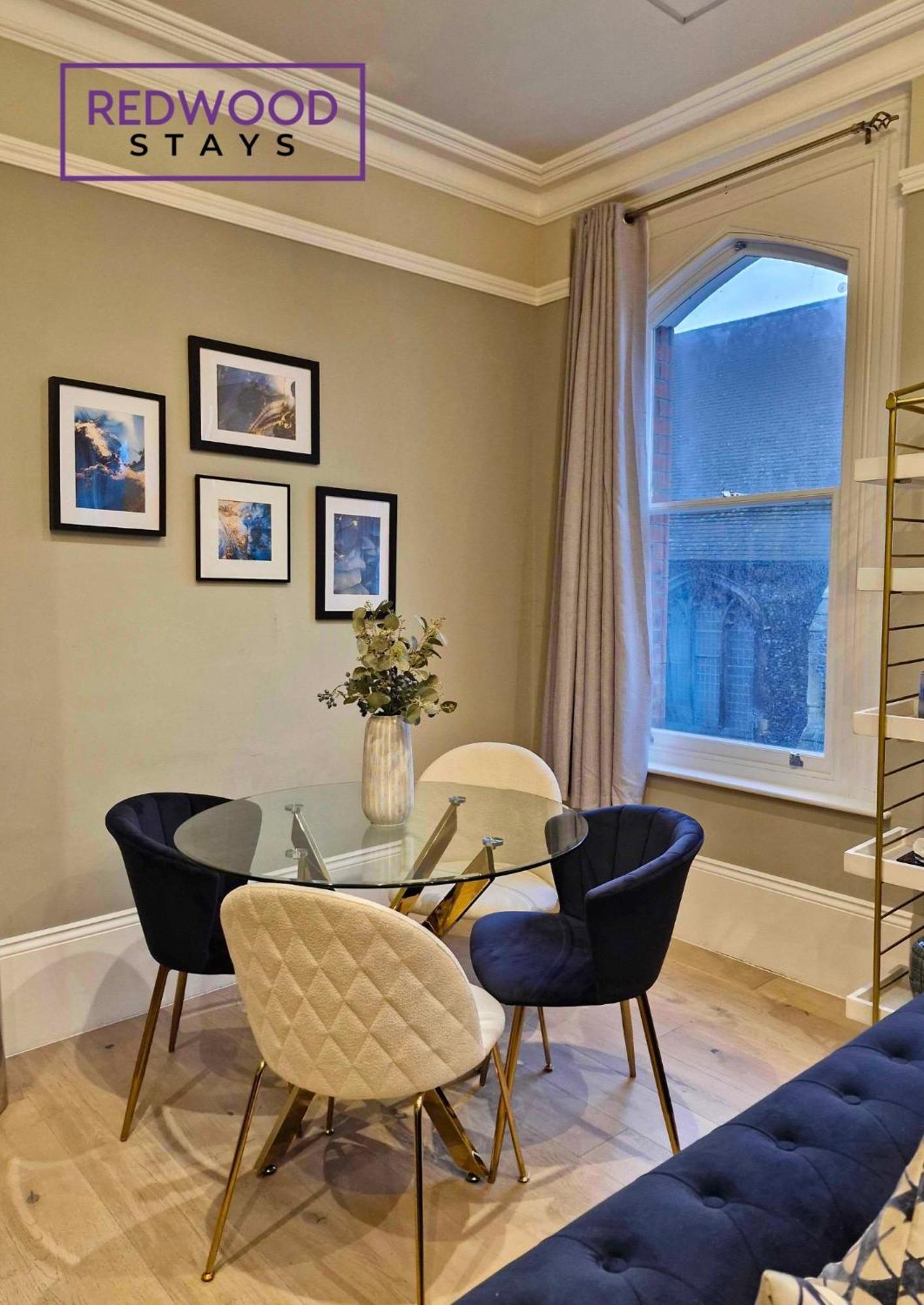 Top Quality 2 Bed 1 Bath Apartments For Contractors By Redwood Stays Reading Luaran gambar